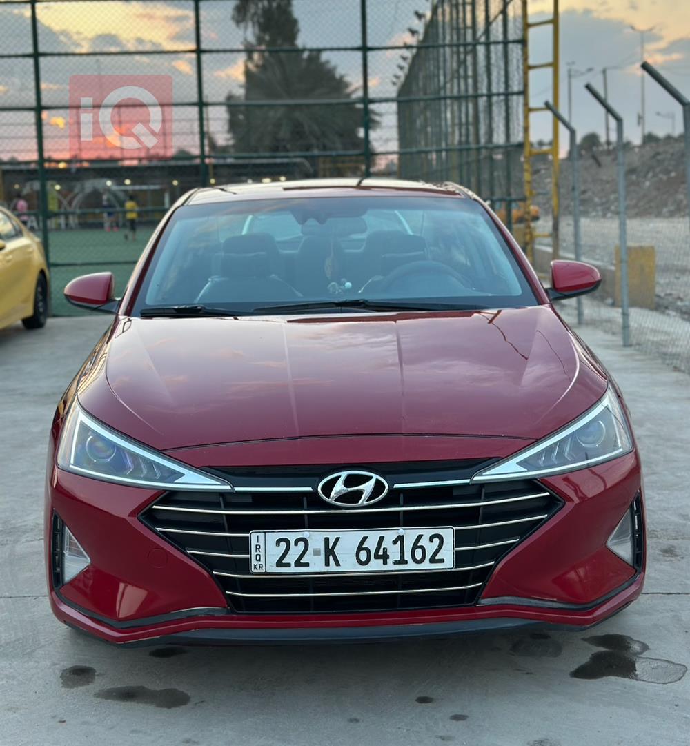 هیوندای ئەلەنترا